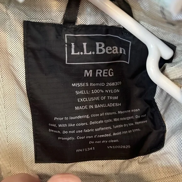 LLBean Trail Model Rain Jacket - Picture 3 of 4
